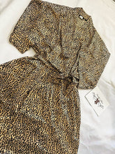 Load image into Gallery viewer, Cheetah Robe
