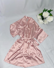 Load image into Gallery viewer, Princess Robe (Silky)
